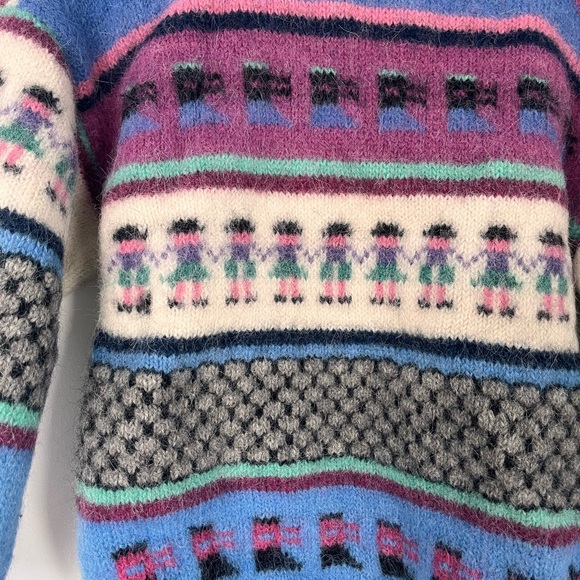 Vintage Handmade in Peru Wool Colorful Patterned Cardigan Sweater - Picture 8 of 9